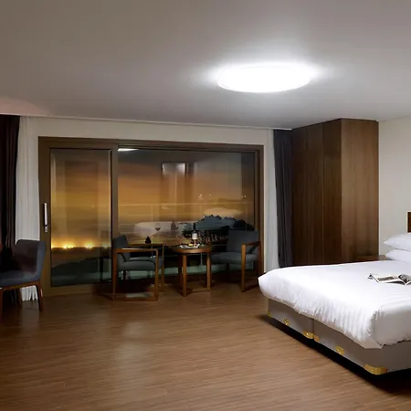 Jeju Aerospace Hotel Seogwipo Exterior photo