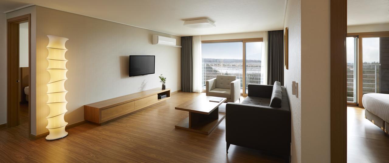 Hotel Jeju Aerospace 4*